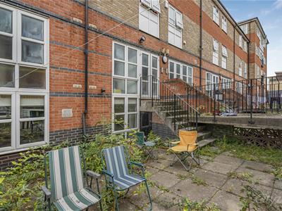 GARDEN/COURTYARD